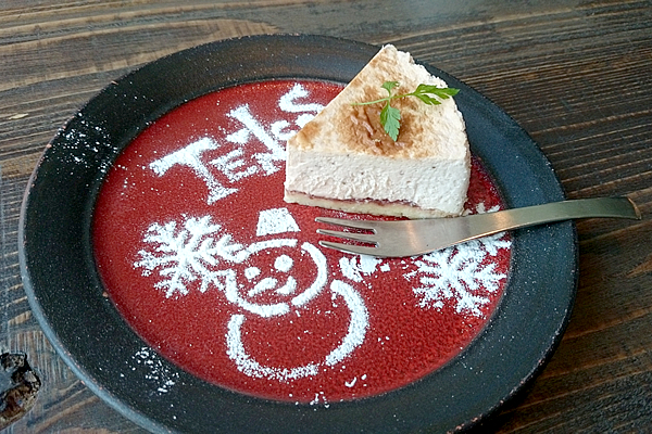 TENCOSU CAFE 苺のチーズケーキ