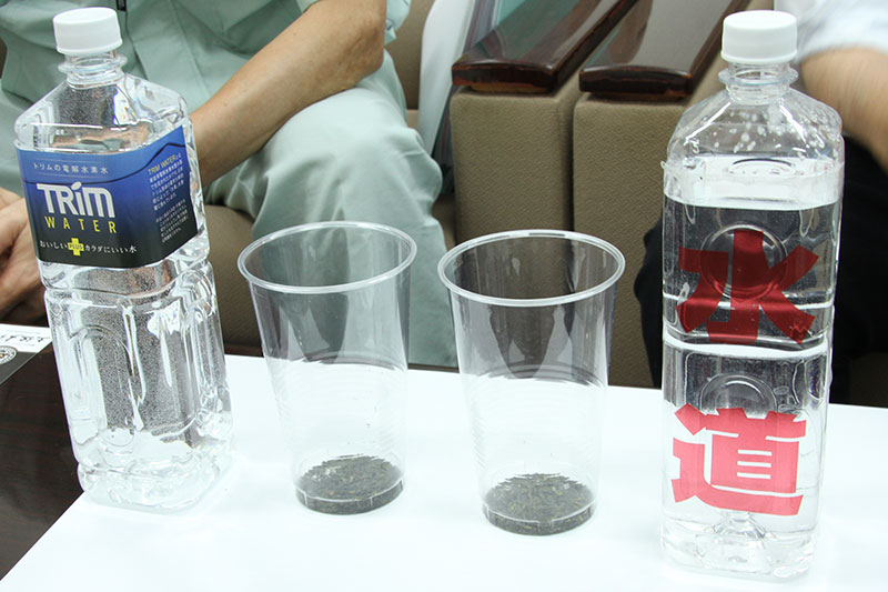 日本トリムの電解水素水と水道水でお茶の抽出力の比較実験