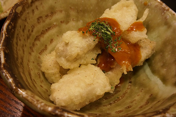 魚菜 稲月の白身魚の天ぷらチリマヨソース