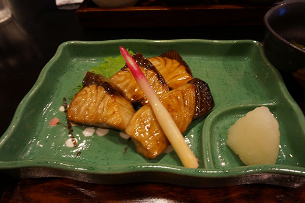 魚菜 稲月のブリの柚庵焼